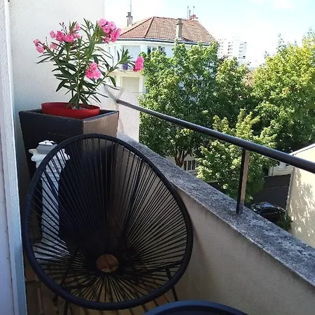 Apartment Les Cocons Avec Balcon Vichy