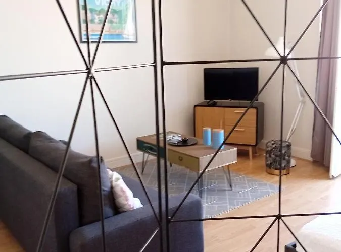 Les Cocons Avec Balcon Apartamento Vichy