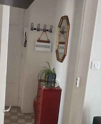 Les Cocons Avec Balcon Apartamento Vichy